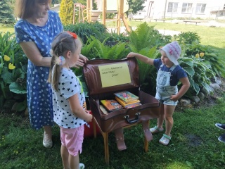 Vasaros skaitymų pradžios šventė Svirkų kaimo bibliotekoje
