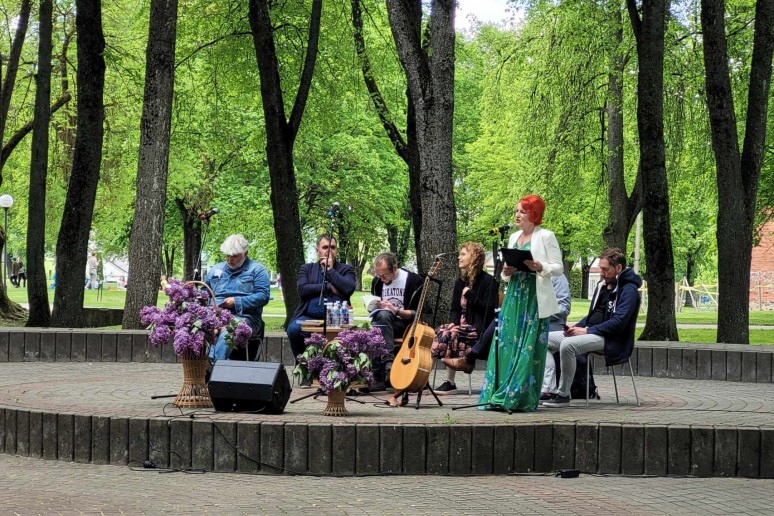 Poezijos pavasario šventė Švenčionių miesto parke