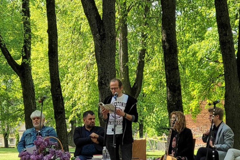 Poezijos pavasario šventė Švenčionių miesto parke