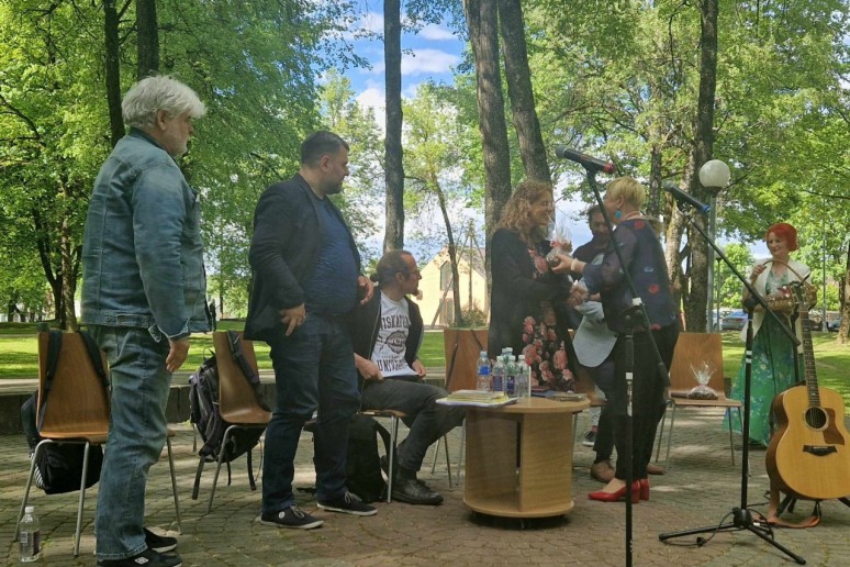 Poezijos pavasario šventė Švenčionių miesto parke