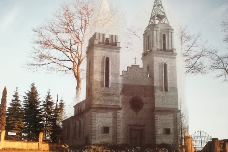 Švenčionėlių miesto bažnyčios atstatymo darbai.