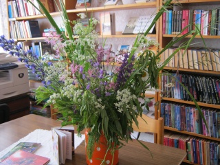 Popietė „Vasaros pievos poezija“ Svirkų kaimo bibliotekoje